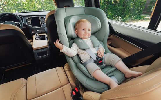 TRAVEL SAFELY REARWARD FACING